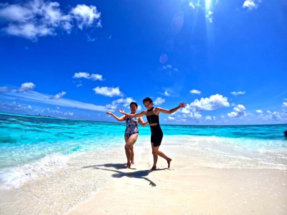 Adroit Beach Inn กุราอิธู ภายนอก รูปภาพ