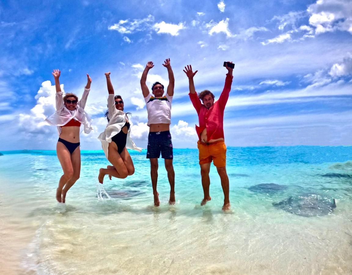 Adroit Beach Inn กุราอิธู ภายนอก รูปภาพ