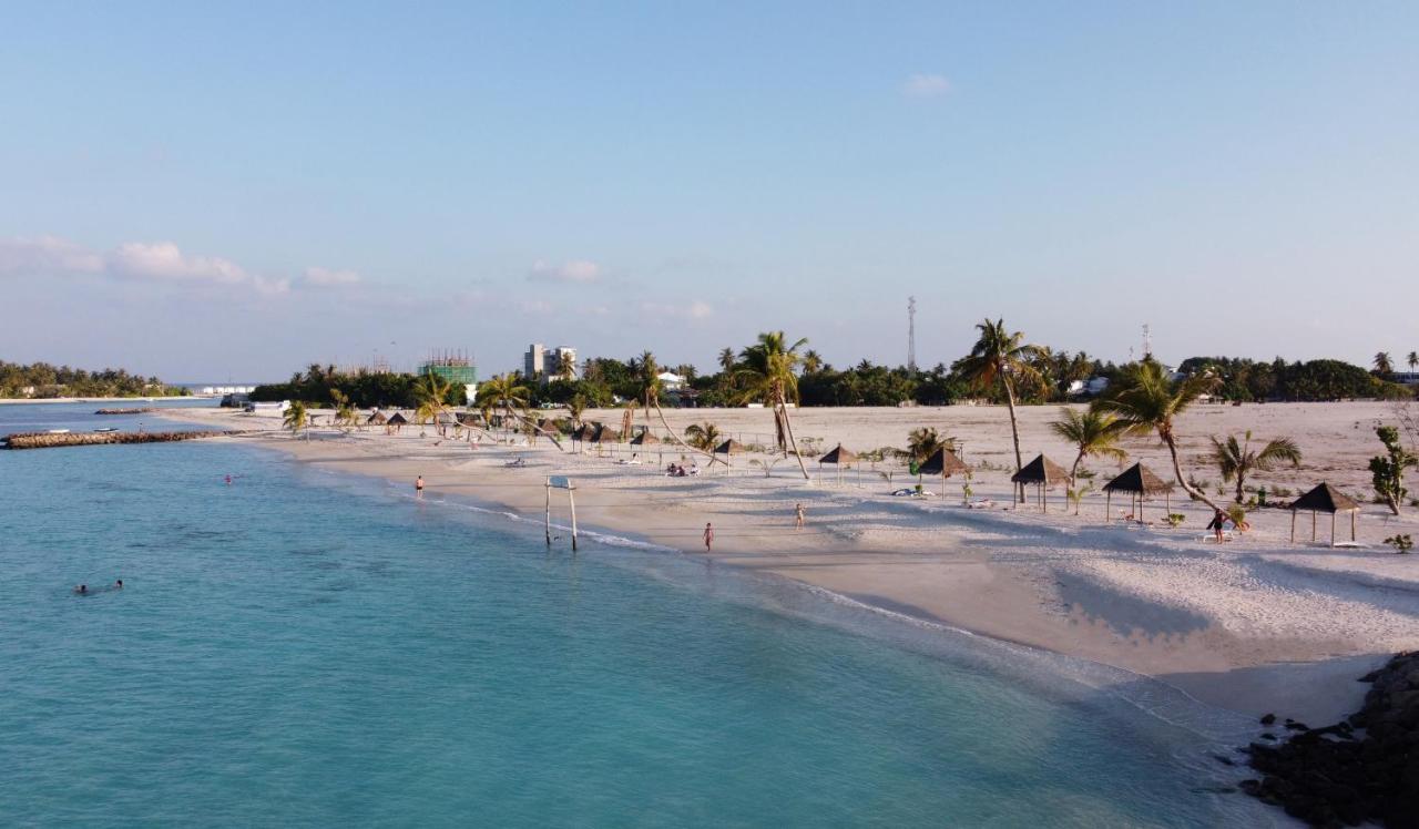Adroit Beach Inn กุราอิธู ภายนอก รูปภาพ